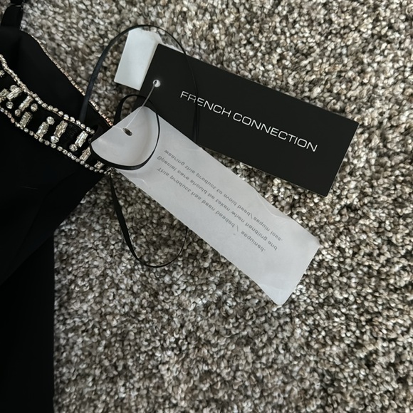 Black cocktail dress - Picture 2 of 6